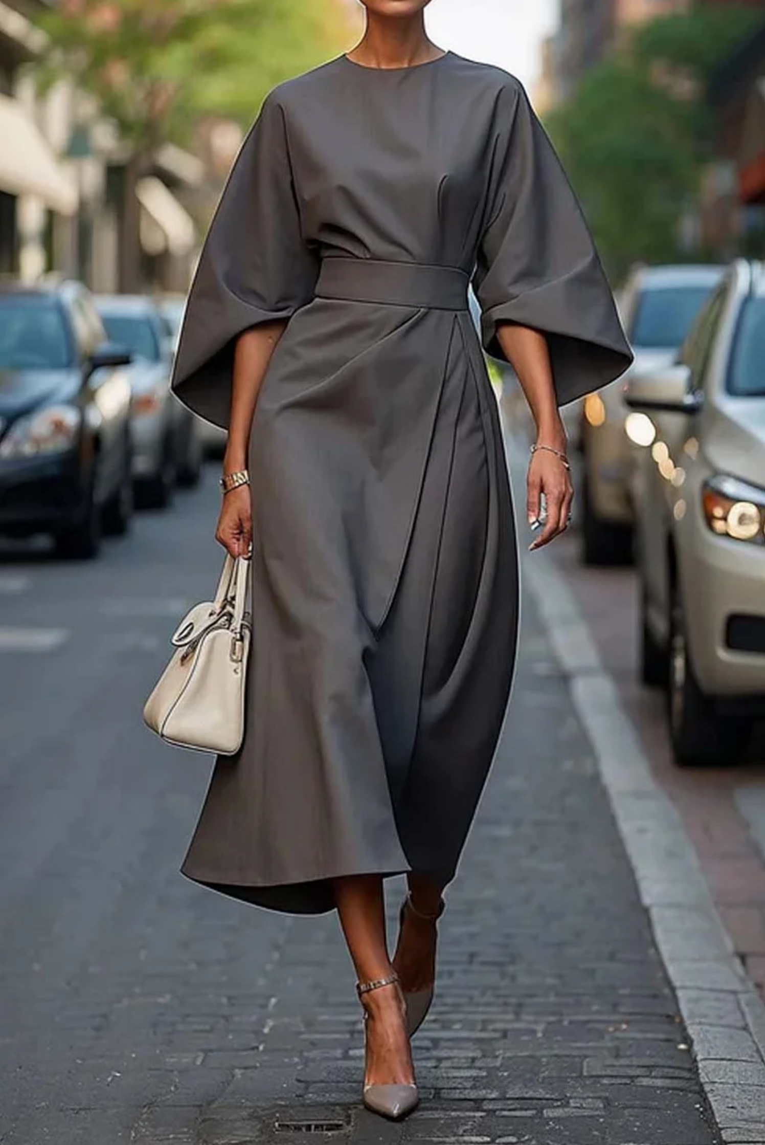 Elegant Dress with Lantern Sleeves