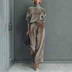 Women'S Velour Drop‑Shoulder Top & Pleated Wide‑Leg Pants Two‑Piece Set